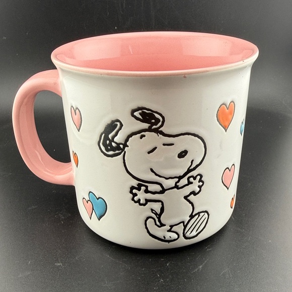Peanuts Other - Peanuts Snoopy in Love w/ Hearts White /Pink Ceramic 21ozBig Mug